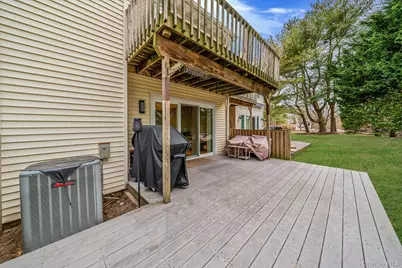 103 Northwood Court, Bayport, NY 11705 - Photo 4