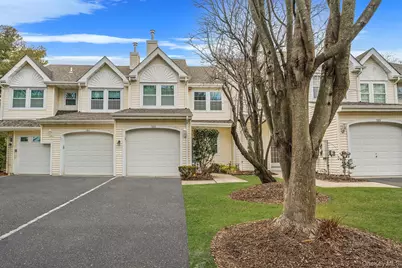 103 Northwood Court, Bayport, NY 11705 - Photo 2