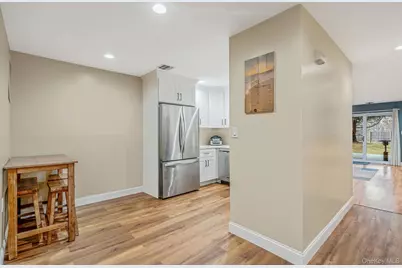 103 Northwood Court, Bayport, NY 11705 - Photo 16