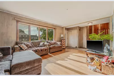 86 Silber Avenue, Bethpage, NY 11714 - Photo 24