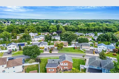 86 Silber Avenue, Bethpage, NY 11714 - Photo 34