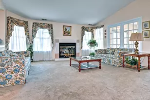 10 Oakdale Ct, Ridge, NY 11961 - Photo 6