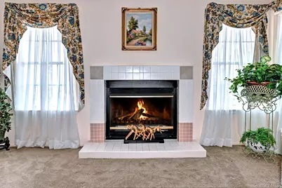 10 Oakdale Court, Ridge, NY 11961 - Photo 8