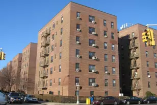 32-25 88th St, East Elmhurst, NY 11369 - Photo 2