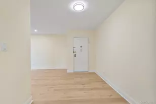 32-25 88th St, East Elmhurst, NY 11369 - Photo 18