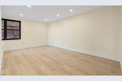 32-25 88 Street #310, East Elmhurst, NY 11369 - Photo 6