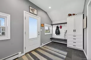 22 Bay Beach Ave, Bayville, NY 11709 - Photo 4