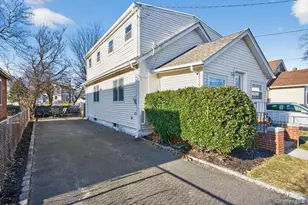 22 Bay Beach Ave, Bayville, NY 11709 - Photo 2