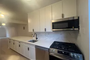 445 W 240th St, Bronx, NY 10463 - Photo 2