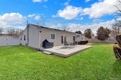 92 Bellwood Avenue, South Setauket, NY 11720 - Photo 20