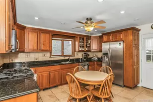 26 Bayview Ave, Massapequa, NY 11758 - Photo 10