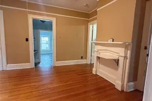 27 Balding Ave, Poughkeepsie, NY 12601 - Photo 2