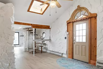 378 Broadway 9W #2, Esopus, NY 12487 - Photo 2