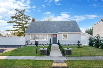 616 Kenmore Avenue, Copiague, NY 11726 - Photo 1