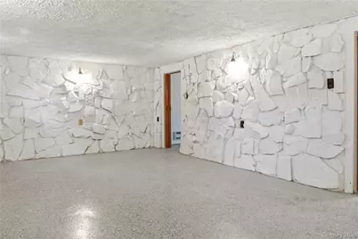 378 Broadway 9W #3, Esopus, NY 12487 - Photo 8