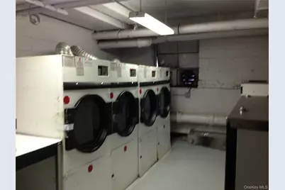 144-30 Roosevelt Avenue #617, Flushing, NY 11354 - Photo 12