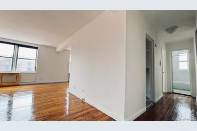 144-30 Roosevelt Avenue #617, Flushing, NY 11354 - Photo 2
