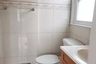 15-39 208th St, Bayside, NY 11360 - Photo 8