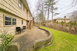 112 Crescent Dr, Searingtown, NY 11507 - Photo 38