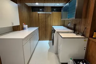 19 Flamingo Rd, East Hills, NY 11576 - Photo 30