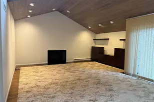 19 Flamingo Rd, East Hills, NY 11576 - Photo 8