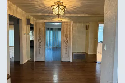 19 Flamingo Road, East Hills, NY 11576 - Photo 2