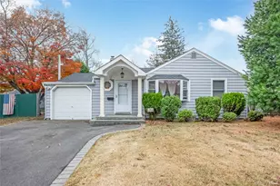 254 W 1st St, West Islip, NY 11795 - Photo 2