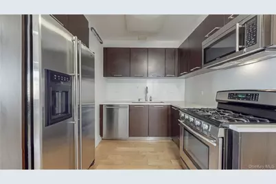 64-05 Yellowstone Boulevard #409, Forest Hills, NY 11375 - Photo 2