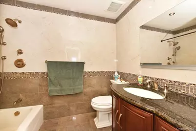 24 Arlyn Drive E, Massapequa, NY 11758 - Photo 22