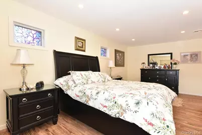 24 Arlyn Drive E, Massapequa, NY 11758 - Photo 20