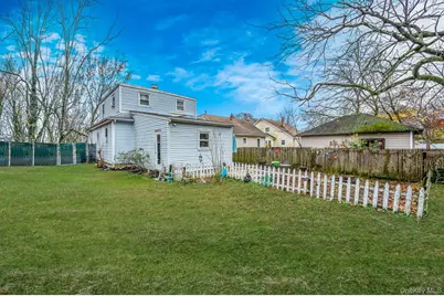 21 S Summit Avenue, Patchogue, NY 11772 - Photo 24