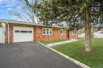 66 W 10th Street, Huntington Station, NY 11746 - Photo 2