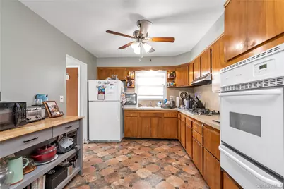 26 Lancaster Road, Island Park, NY 11558 - Photo 6