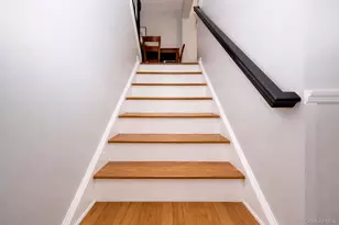 1210 Hawthorn Way, New Windsor, NY 12553 - Photo 4