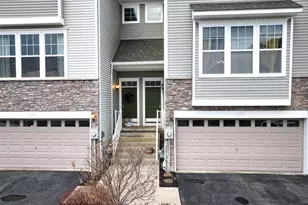 1210 Hawthorn Way, New Windsor, NY 12553 - Photo 2