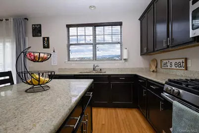 1210 Hawthorn Way, New Windsor, NY 12553 - Photo 14