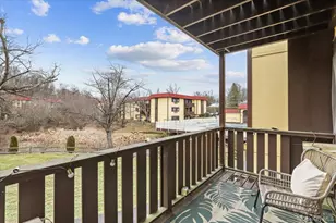 7 Granada Crescent, White Plains, NY 10603 - Photo 18