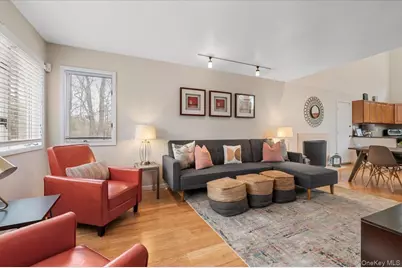 98 Squiretown Road, Hampton Bays, NY 11946 - Photo 8