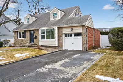 867 Duncan Drive, Westbury, NY 11590 - Photo 2