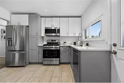 867 Duncan Drive, Westbury, NY 11590 - Photo 8