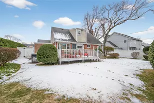 867 Duncan Dr, Westbury, NY 11590 - Photo 16