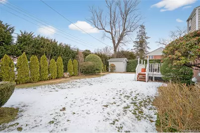 867 Duncan Drive, Westbury, NY 11590 - Photo 18