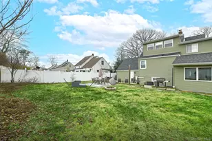 17 Pinetree Rd, South Huntington, NY 11746 - Photo 26