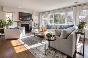 55 Brown St, Greenport, NY 11944 - Photo 2