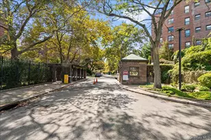 154 Pearsall Dr, Mount Vernon, NY 10552 - Photo 24