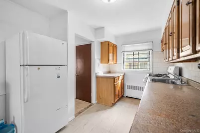 2711 Deerfield Road, Far Rockaway, NY 11691 - Photo 14