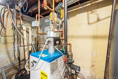 2711 Deerfield Road, Far Rockaway, NY 11691 - Photo 24