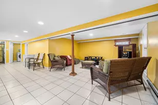 27-11 Deerfield Rd, Far Rockaway, NY 11691 - Photo 18