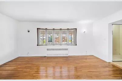 2711 Deerfield Road, Far Rockaway, NY 11691 - Photo 8