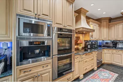 264-47 Grand Central Parkway, Flushing, NY 11362 - Photo 10